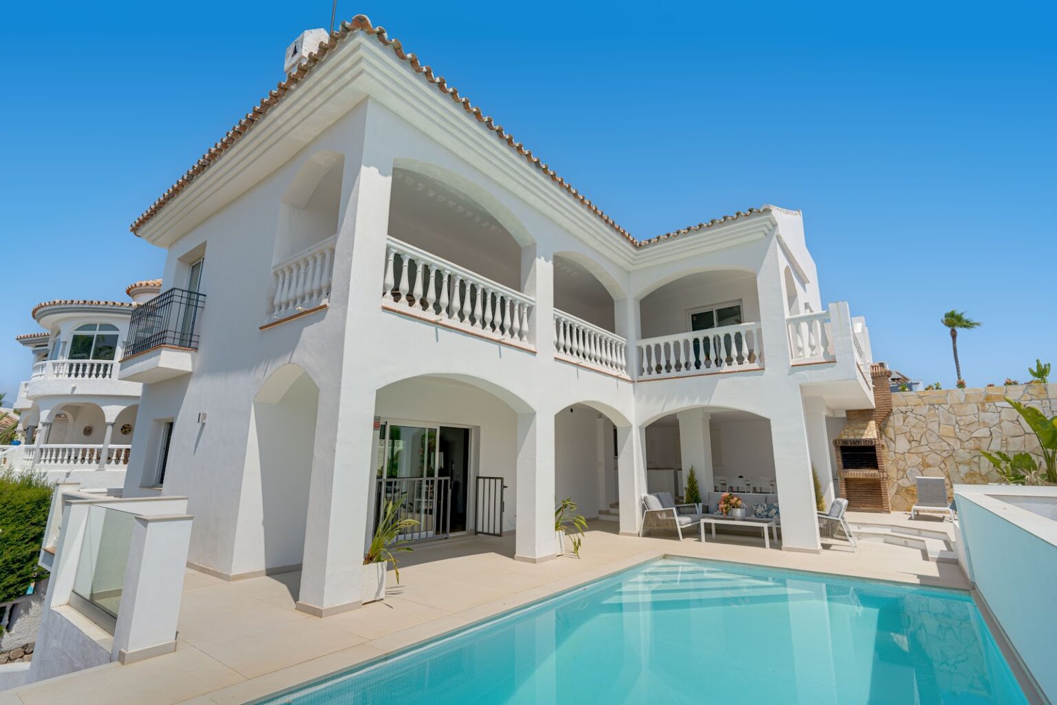 White villa with pool, Mijas hills – Costa del Sol, photo by Your Property Concept